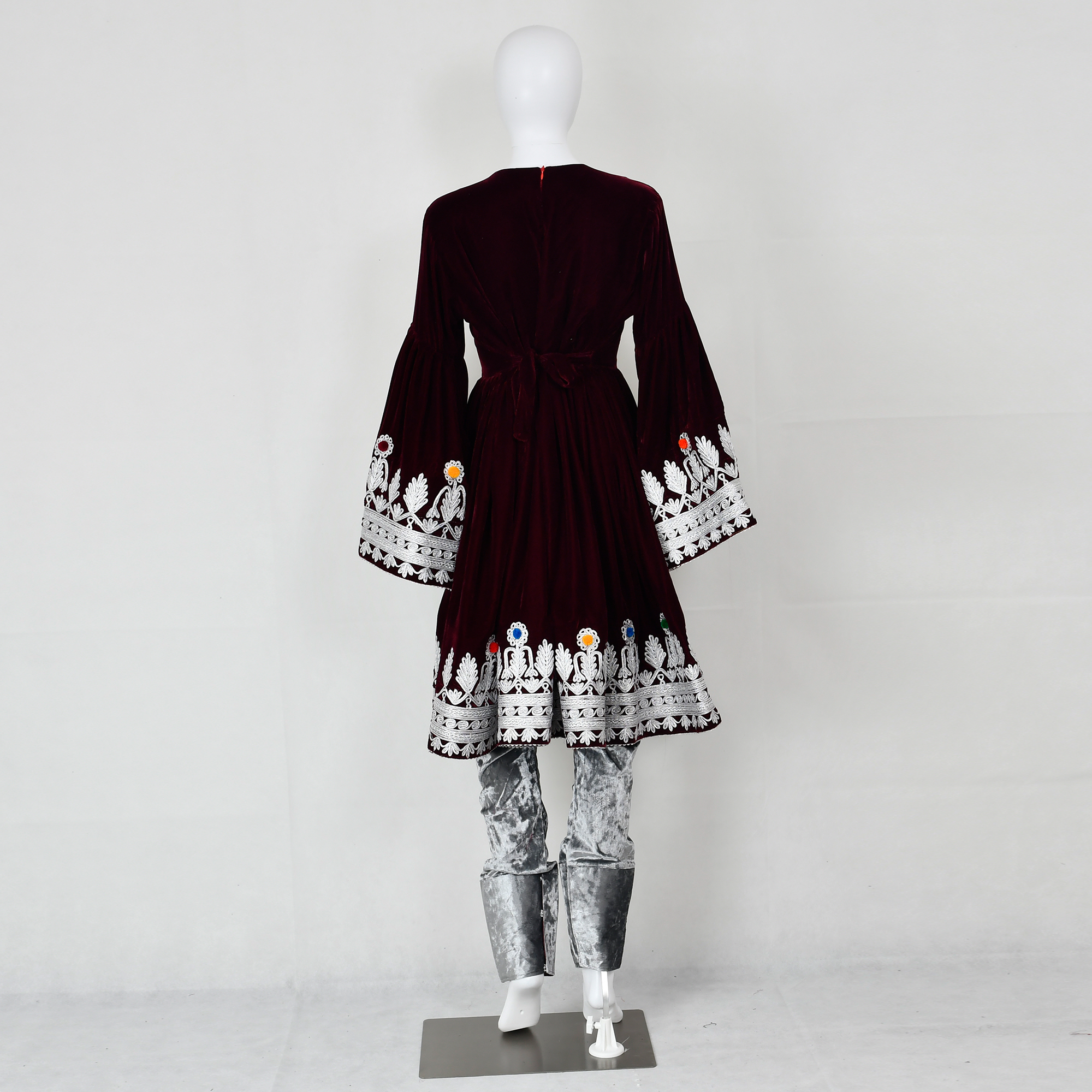 13D Back